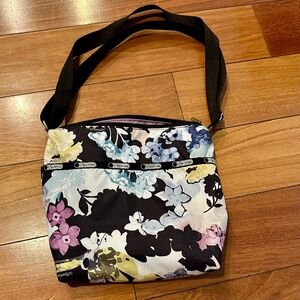LeSportsac Euphoria pattern Crossbody/Shoulder bag
